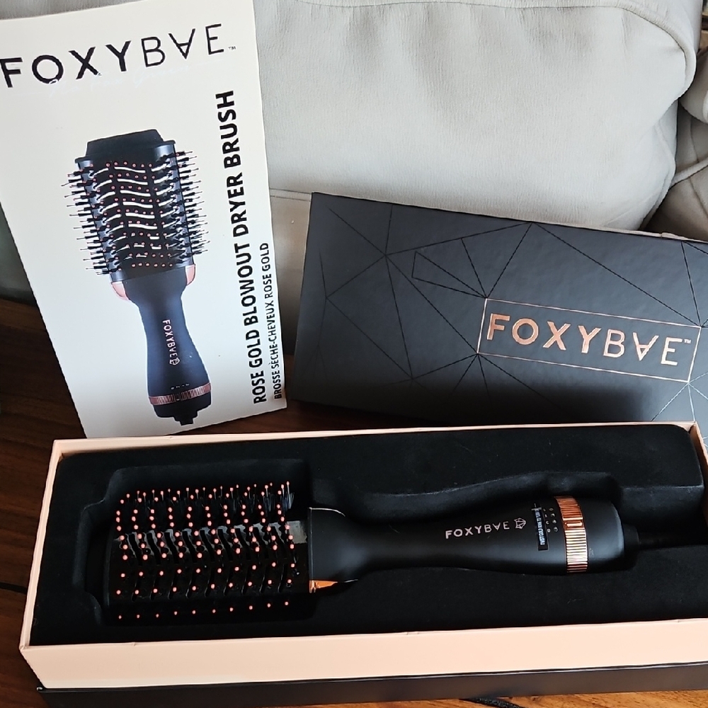 Rose Gold Blowout Dryer Brush